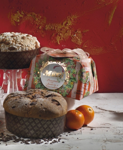 Panettone with chocolate chips &amp; orange cream