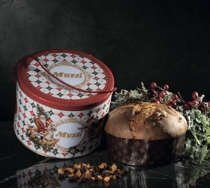 Classic Panettone in Limited Christmas Decor Metal Tin